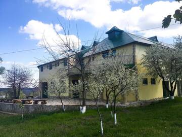 Фотографии Хостелы Fata Verde г. Şoldăneşti (Румыния) №1 Фото Хостелы Fata Verde г. Şoldăneşti 1